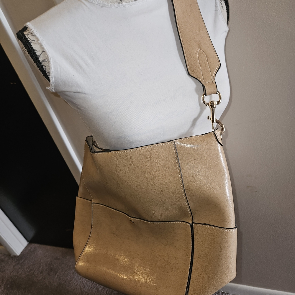 Elegant Tan Women's Bag